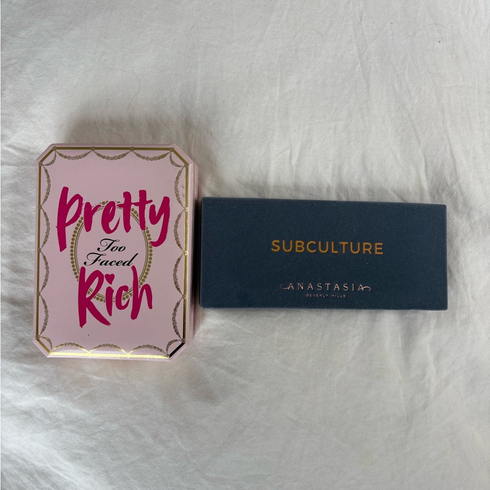 Eyeshadow palette bundle